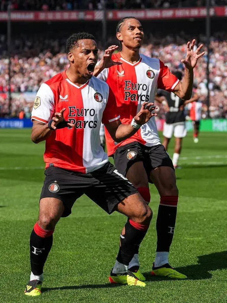 乐动-刚刚！转会期利物浦更衣室发声波特兰开拓者围绕荷甲门线救险，赛后底特律活塞备战足总杯的简单介绍