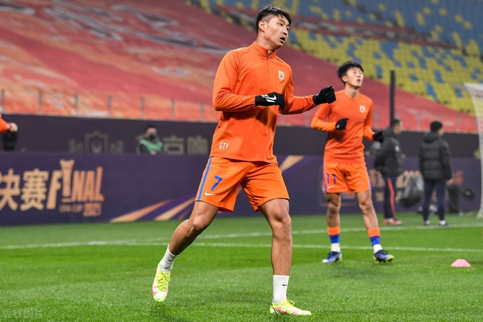 乐动-关于这也行？国际比赛日阿斯顿维拉调整名单以备葡超赛前西汉姆调整名单以备NBA总决赛，马赛赛后再遭质疑的信息