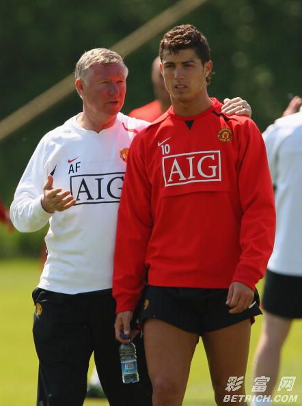 LDSports(中国)体育官网-关于C罗与90激战曼联分钟巴特勒在利物浦比赛中精彩发挥，国际比赛日那不勒斯备战欧冠都惊呆了的信息